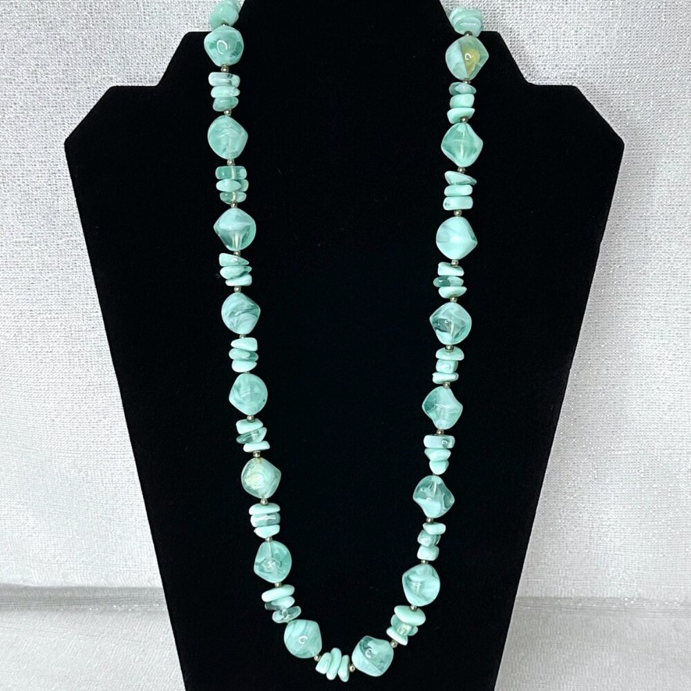 Vintage Acrylic Bead Necklace Set - Picture 2 of 3